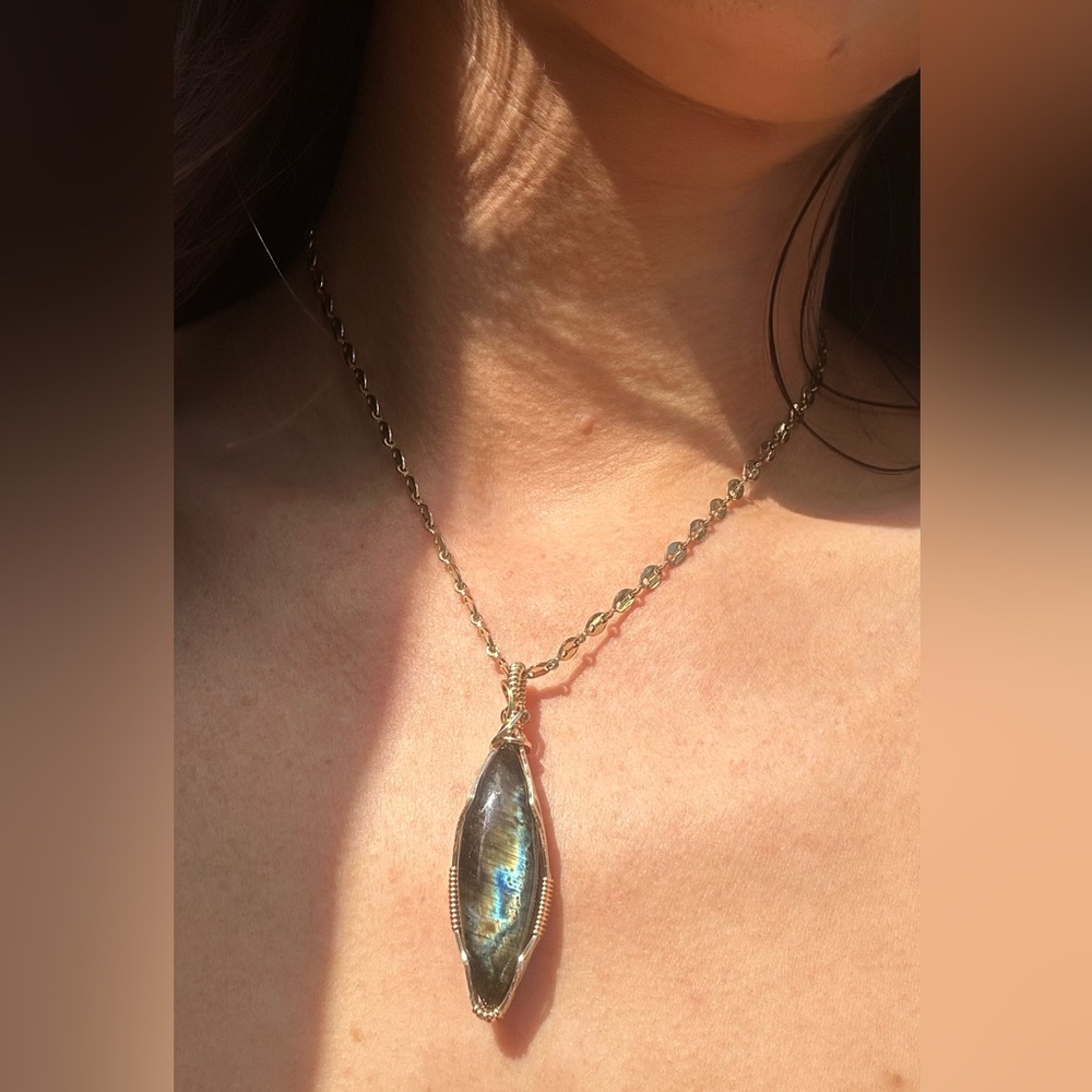 Tarnish Resistant Spectral Labradorite Necklace 18” Gold filled Chain included